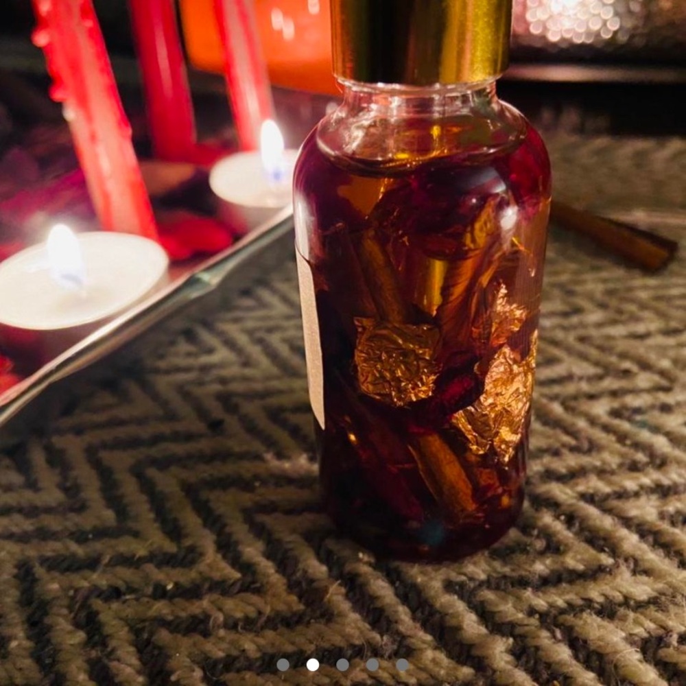 Love Potion Ritual Conjure Oil - Picture 3 of 5